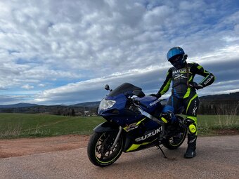 Suzuki gsx-r 600 K1 - 10