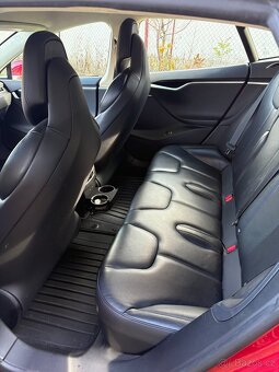 Tesla model S 75 D - 10