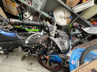 Díly cbr 125 r 2008 - 10