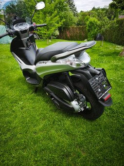 Piaggio Beverly 350 i.e. ABS/ASR Sport Touring (2016) po ser - 10
