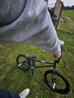 Bmx mongoose L special ediction black blue metalíza - 10