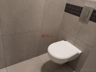 Pronájem komerčního prostoru 148 m² – ul. Dělnická, areál BI - 10