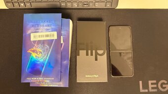 Samsung Galaxy Z Flip 4  128GB - 10