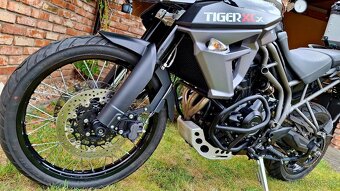 Triumph Tiger 800 xcx - 10