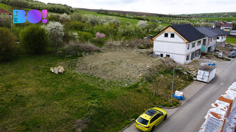 Prodej stavebního pozemku 600 m², Hluk - 10