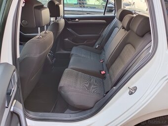VW Passat B8 Variant 2.0TDI 110kW DSG Full LED ACC ERGO Navi - 10