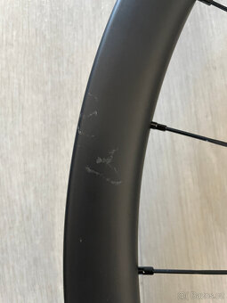 Zapletená kola Bontrager Aeolus Elite 35 TLR. - 10
