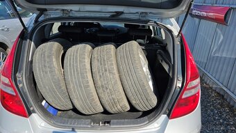 HYUNDAI i30 1,4 i CVVT TRIKOLOR - 10