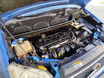 Ford C-Max 2006 1.6i - 10