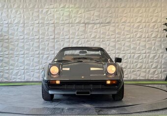 Ferrari 308 GTSi (1982) – ikonický kabriolet - 10