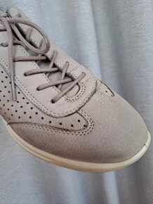 Dámské kožené tenisky ECCO, vel. 38 - 10