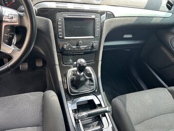 Ford Galaxy 2.0 TDCi 103kW 7 míst - 10