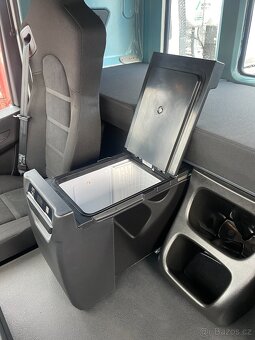 IVECO X-WAY 300X50P HR OFF 6x4 hákový nosič kontejneru 20T - 10