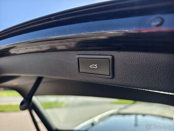 Škoda Superb 2.0 TDI, 103 kW elegance kombi, černá metalíza - 10