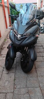 Yamaha Tricity 300 - 10