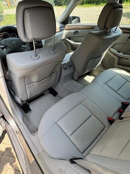 Mercedes-Benz E 250 CGI, benzín 150 kW, 7místná verze - 10