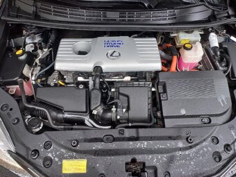 Lexus CT200h - 10
