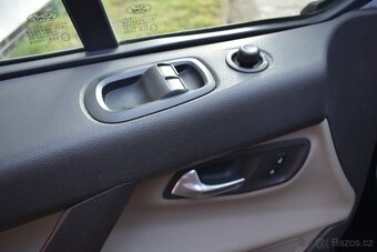 Ford Transit Custom 2.2 TDCi/LONG/6MÍST/MANUÁL/AC/ - 10