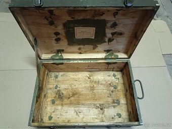Staré vojenské bedny od nábojů - 10