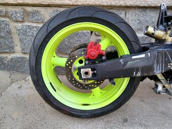 Kawasaki ZX 750 - 10