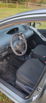 Toyota Yaris 1.3i 74kw , 143tkm, tažný. Tk 2 roky - 10