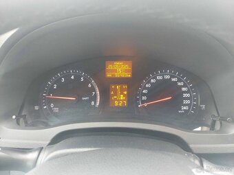 TOYOTA AVENSIS 1.8 16V LIFE 108KW 1MAJITEL - 10