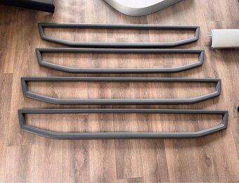 VOLVO E5/E6 lakované díly - 10