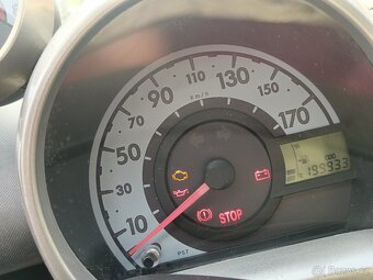 Aygo. 1.0 i Clima, 5x dveře, alu kola, EXPORT - 10
