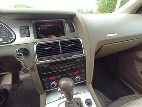 NÁHRADNÍ DÍLY - - AUDI Q7 3,0TDi 171KW BUG - 10