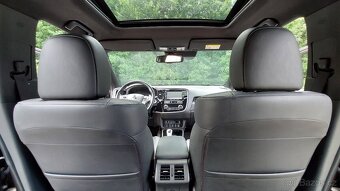 MITSUBISHI OUTLANDER 2.4 PHEV 4x4-2019-45600KM - 10