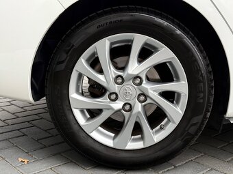 Toyota Auris Hybrid combi / 2016 - 10