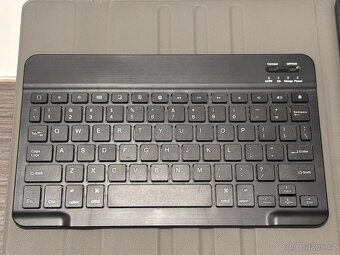 iPad 8. generace (A2270) 32 GB Wi-Fi – s klávesnicí, perem a - 10