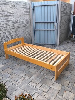 Prodám dřevěnou postel 90cm x 200cm - 10