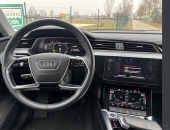 Audi e-tron 55 quattro Advanced - r.v. 2022 - jen 20000 km - 10