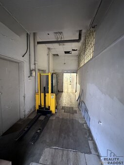 Pronájem skladu - dílny o výměře 254m2 v Adamově u Blanska - - 10