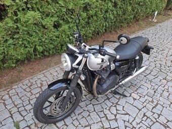 Triumph Street Twin - 10