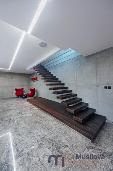 Prodej administrativní budovy 243 m2 pozemek 1.062 m2 - 10