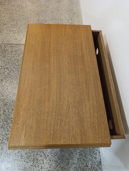 Rustikální komoda z masívu, Nábytek s 6 - 10