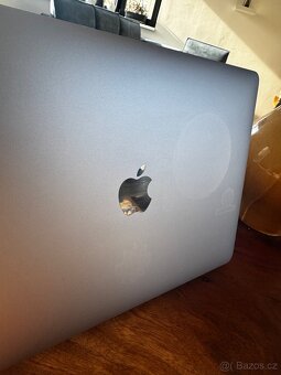 MacBook Pro 13'' 2017, 16GB ram, 256gb, dvoujádro - 10