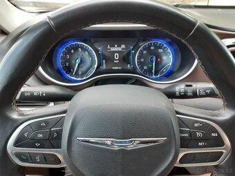 Chrysler Pacifica 3,6L V6, 7míst, kůže, kamera, tažné, LPG - 10