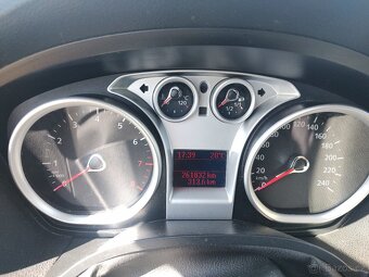 Ford C-max 1,616V 85kW (benzín) - 10