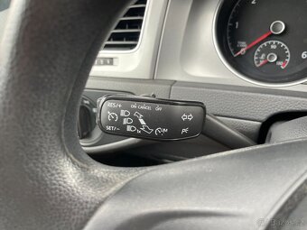 VW Golf 1.6 TDi Serviska, Tempomat - 10