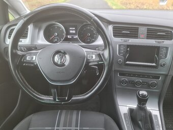 VW Golf 7 1.6TDI kombi, 77kW, 4/2016, servisní knížka - 10