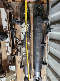 Hydraulické čerpadlo + pístnice - 10