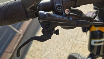 Prodám 2x elektrokolo Crussis - 10