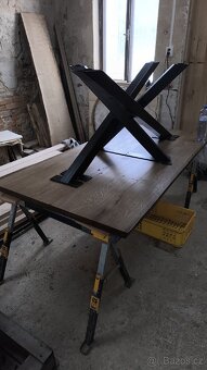 Jídelní stůl - 10