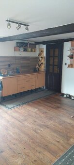 Prodej castecne vybavene restaurace s bytem - 10