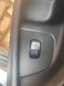 Mercedes-Benz E43 AMG - po servisu 112000 km Vzduch - 10