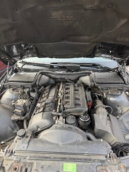 BMW 525i touring - 10