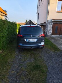 Opel Zafira, 1,6 TURBO (147 kW/200k), r.v. 2017, 7 míst - 10
